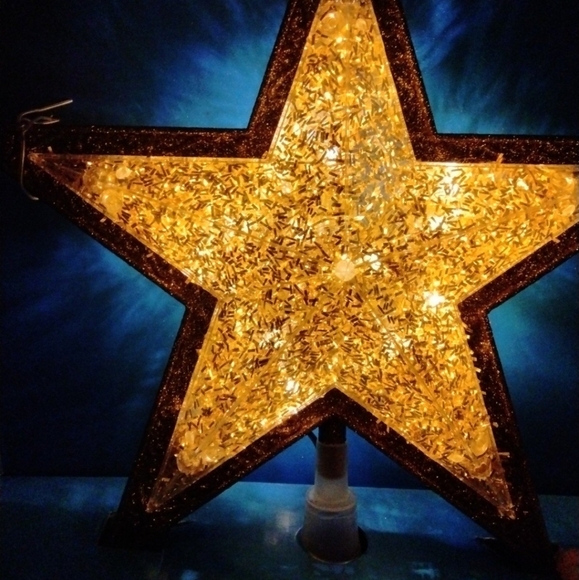 Holiday Time 10.75-inch LED Gold Star Christmas Tree Topper with 18 Lights - Picture 2 of 4